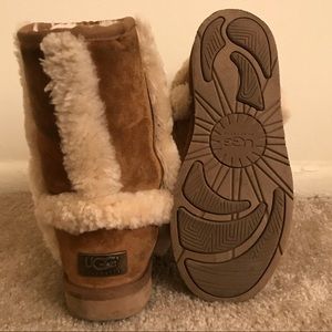 UGG Hadley winter boots!!